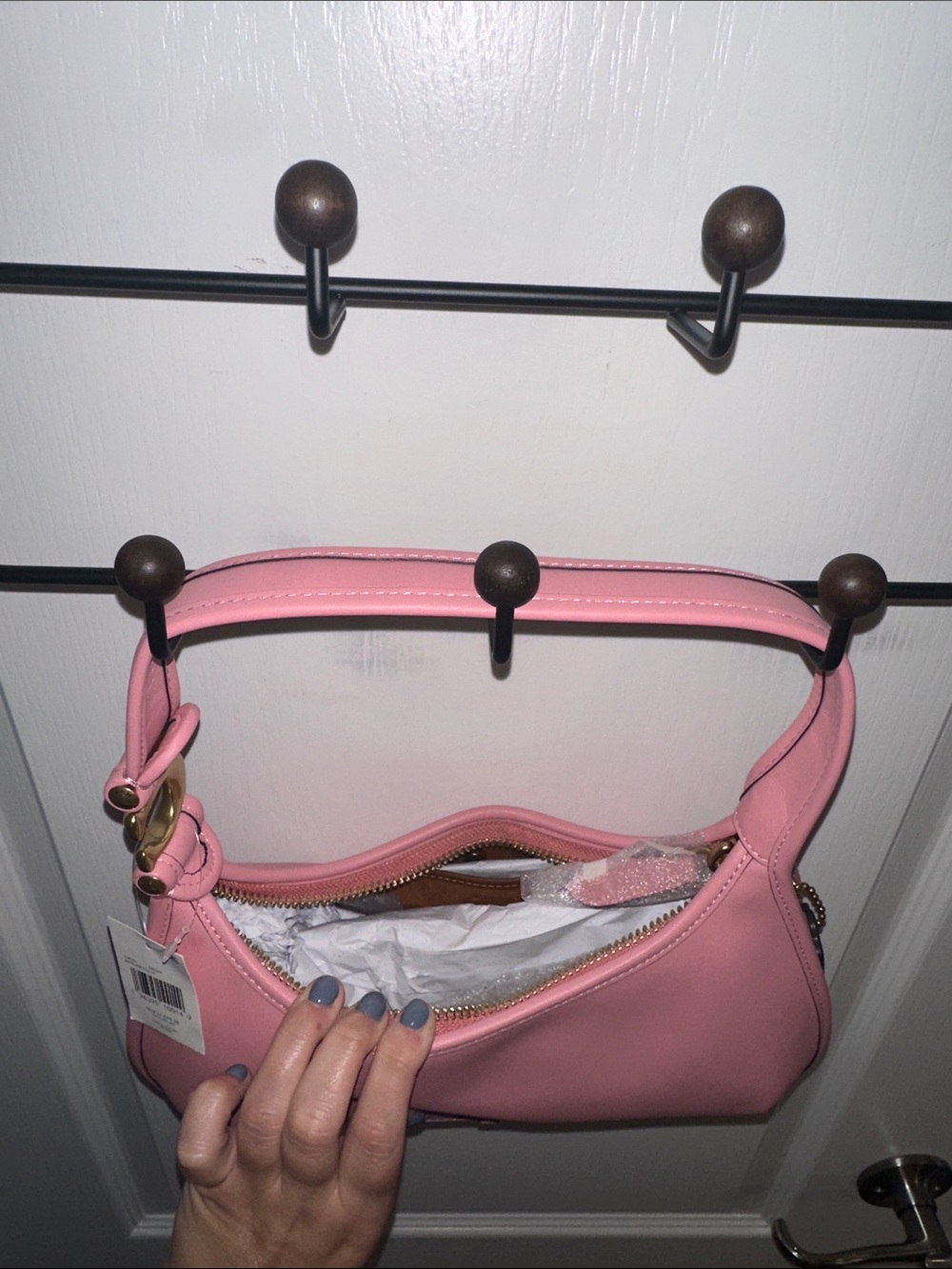 COACH - Eve Shoulder Bag in Bubblegum - Picture 5 of 7